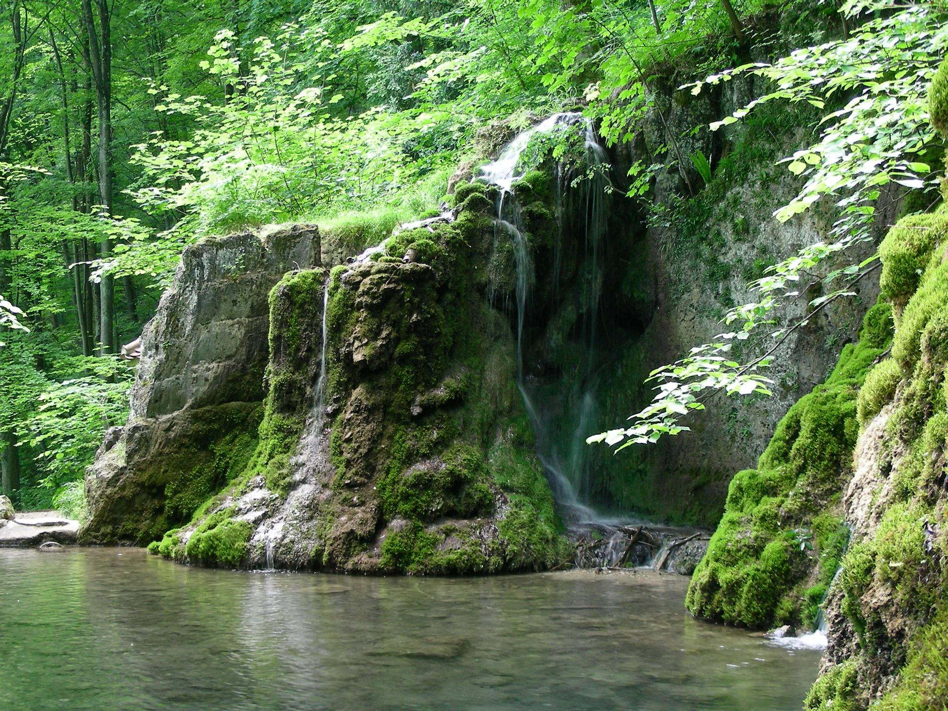 Oberer Wasserfall (vergrößern Sie für 180°-Ansicht)